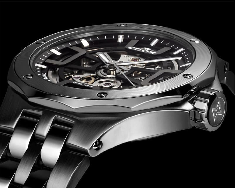 小径トレンドに呼応した40mmのケース